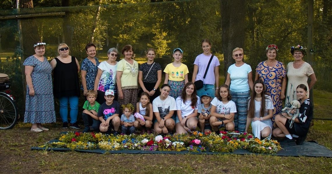 Noc Świętojańska w Żędowicach. Powstały piękne wianki!