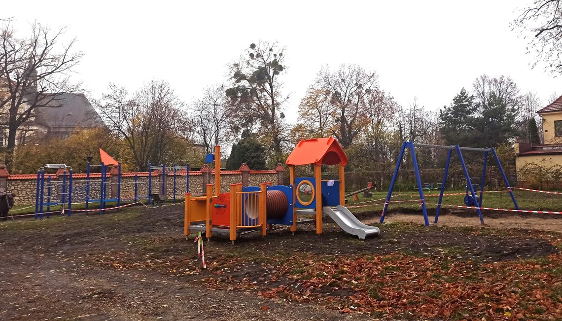 Nowy plac zabaw w Strzelcach Opolskich niebawem będzie gotowy. Jaki koszt prac?