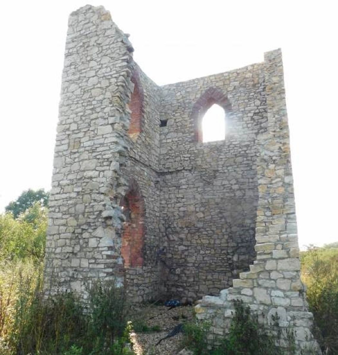 O diabelskich ruinach legend kilka