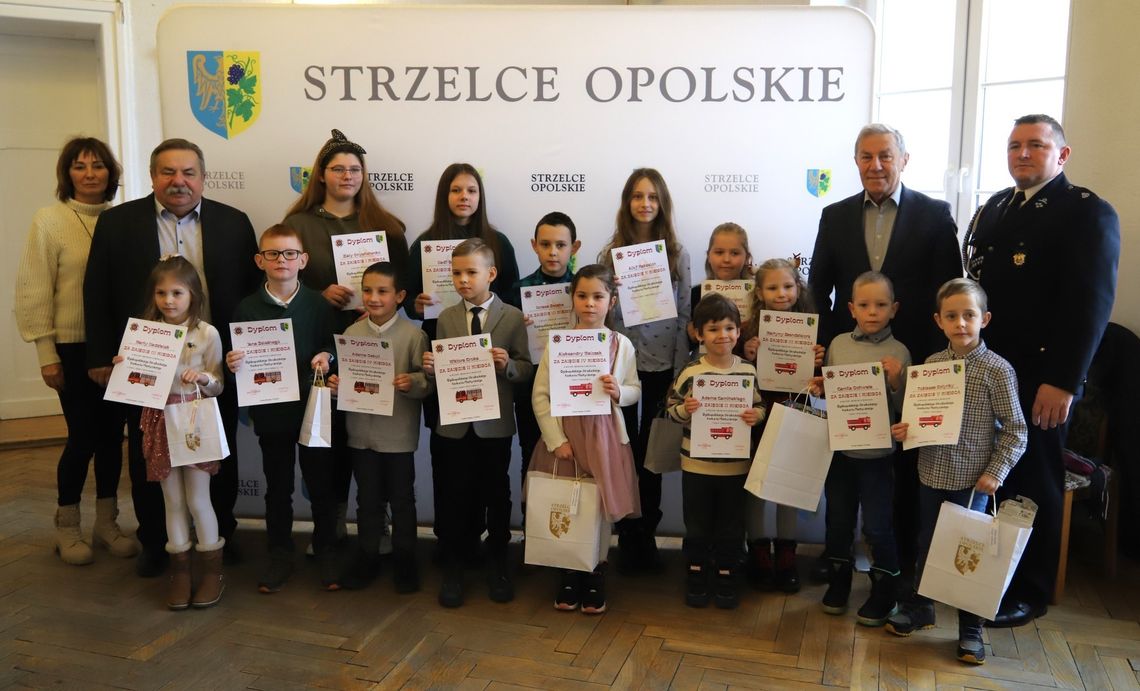 Ogólnopolski Strażacki Konkurs Plastyczny. Znamy nazwiska gminnych laureatów