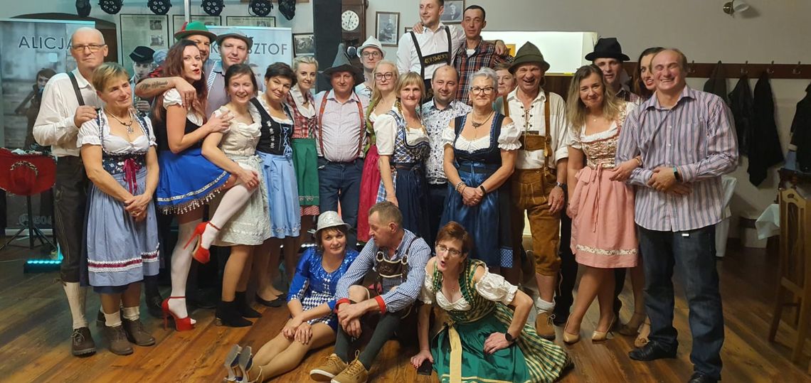 Jeszcze w bawarskim klimacie. Mieszkańcy Olszowej świętowali Oktoberfest