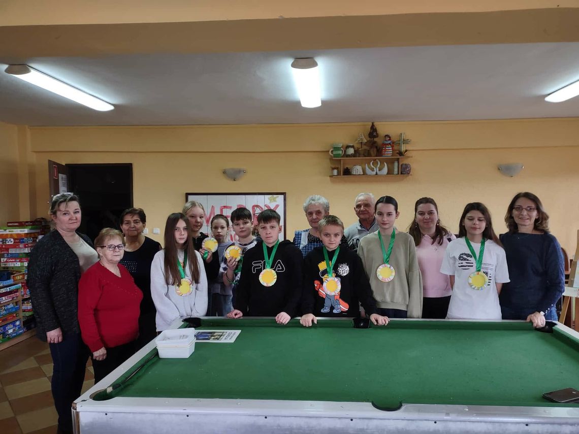 Oponki i papierowe medale. Kadłub łączy pokolenia przy wspólnym stole