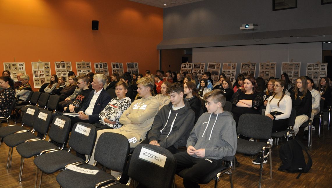 Opowiedzieli strzeleckiej młodzieży o dawnych, polskich Kresach