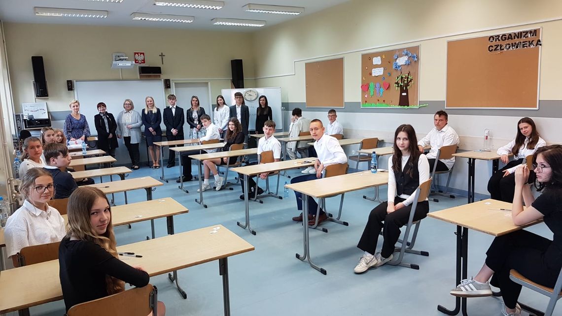 Ósmoklasiści napisali egzaminy. "Najtrudniejsza była matematyka"