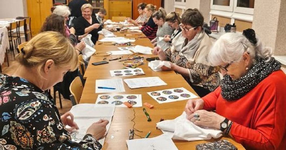 Warsztaty hafciarskie w Otmicach - tradycja, pasja i współpraca Warsztaty hafciarskie w Otmicach - tradycja, pasja i współpraca