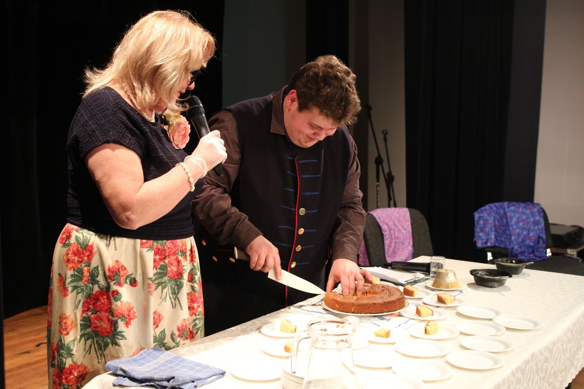 Pan Babcia piekł zistę w prodiżu w Strzelcach Opolskich