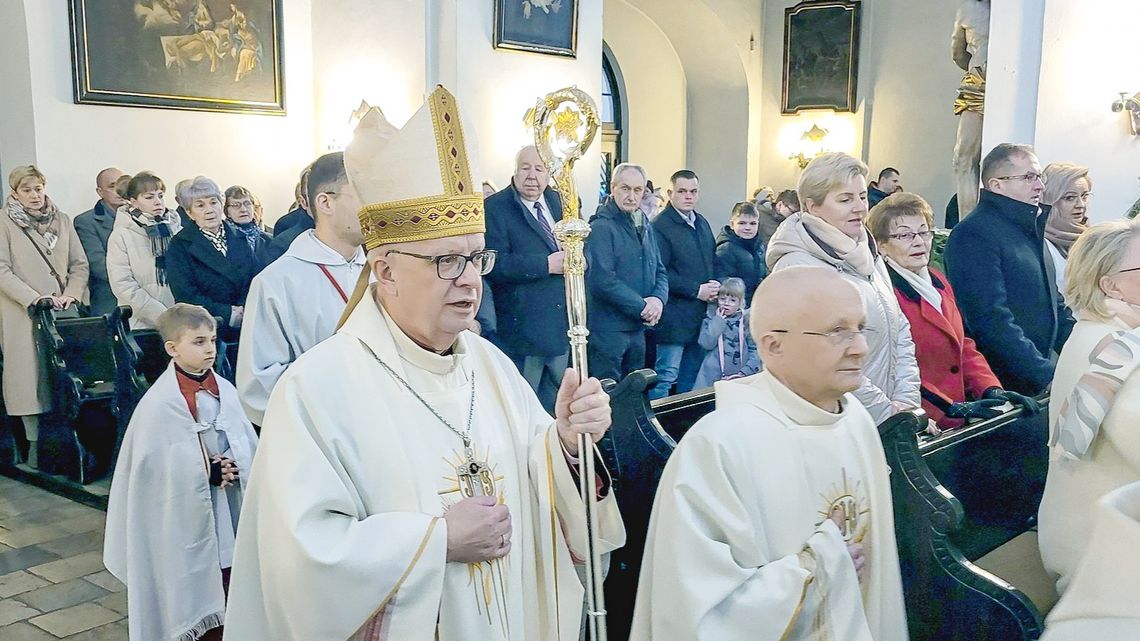 Parafianie z Jemielnicy świętowali 70 urodziny proboszcza