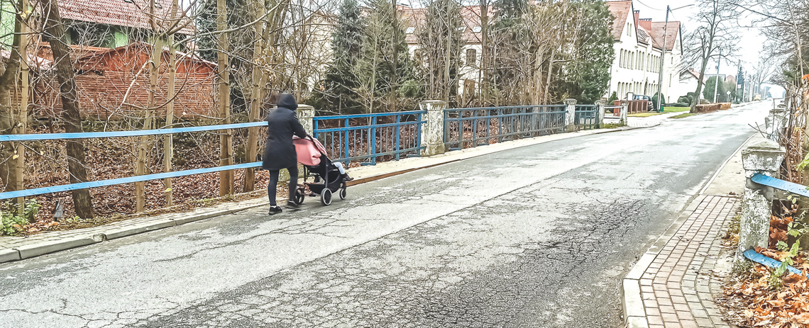 Piesi w Kolonowskiem będą bezpieczniejsi. Most na ul. 1 Maja przejdzie remont