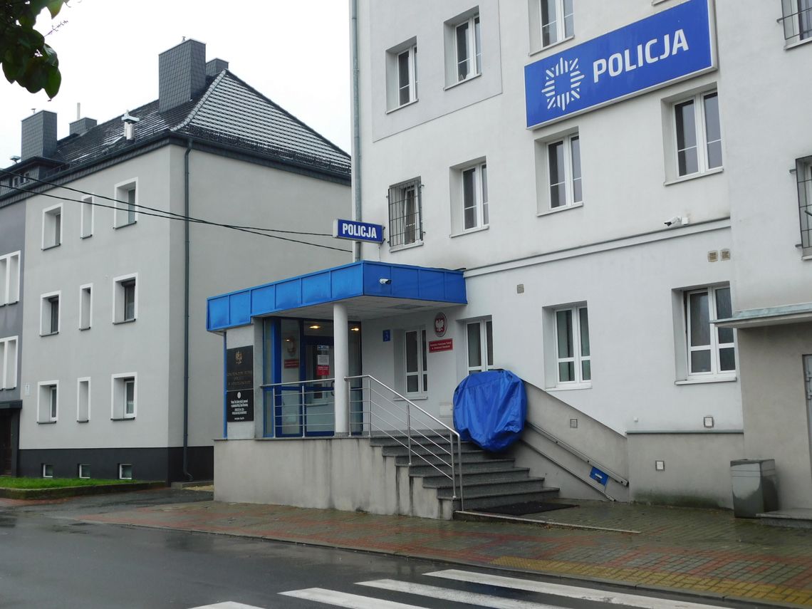 Policjanci na kwarantannie Policjanci na kwarantannie