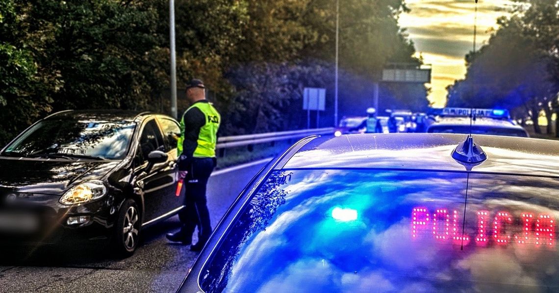 Jechali po pijaku, stracili prawo jazdy. Policjanci skontrolowali kierowców