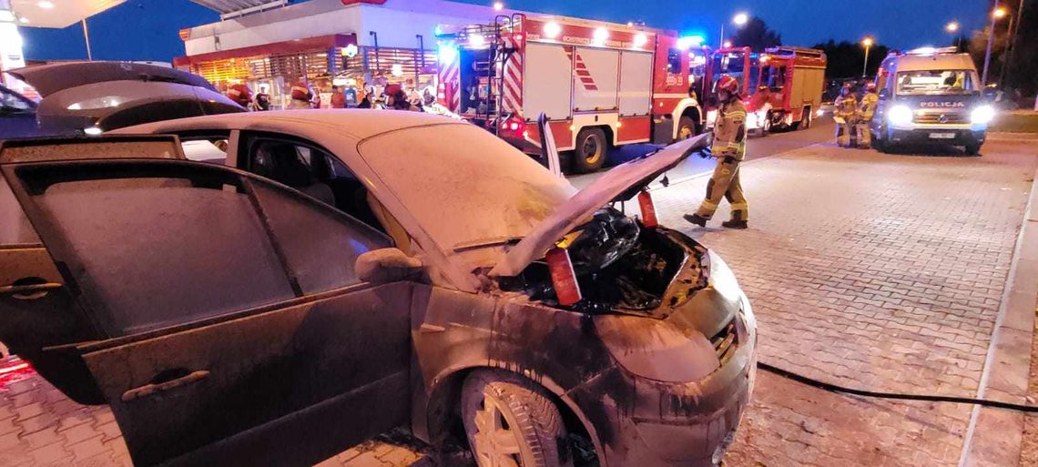 Pożar w komorze silnika samochodu osobowego na MOP Góra Świętej Anny