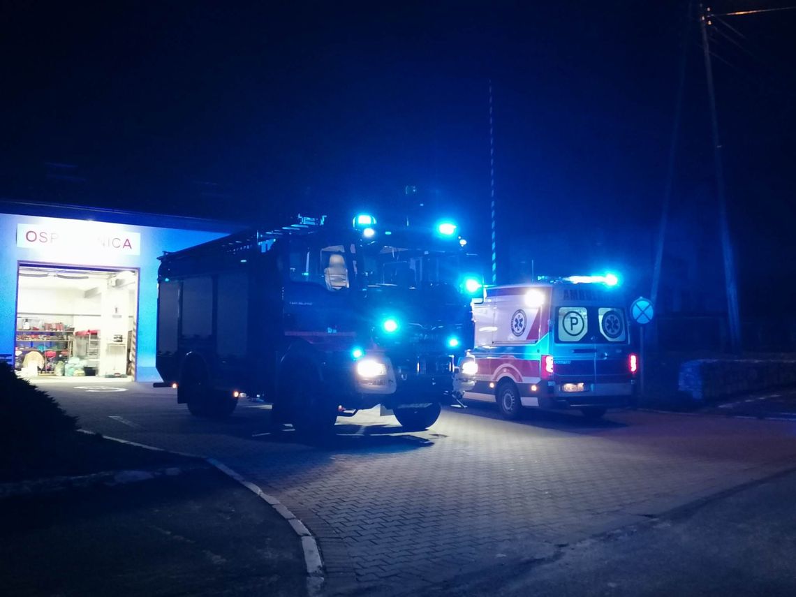 Pożar w mieszkaniu w Leśnicy. Ciężarna kobieta zabrana do szpitala