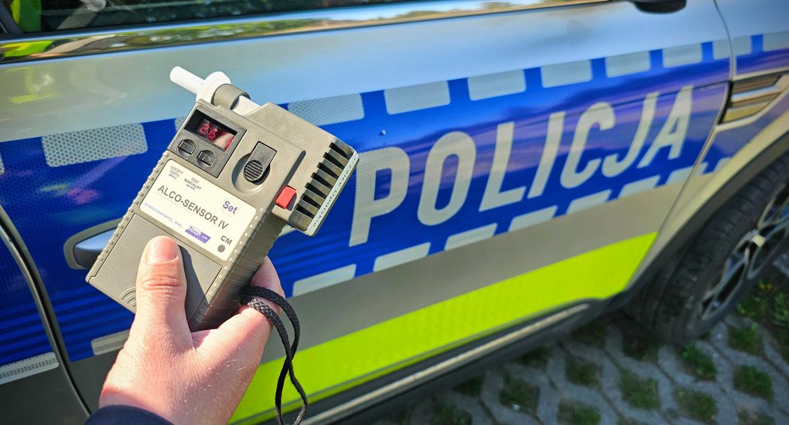 Jechał po bułki po alkoholu. Wpadł w ręce policji Jechał po bułki po alkoholu. Wpadł w ręce policji