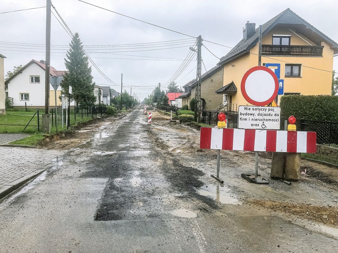 Niemiła niespodzianka podczas remontu ważnej drogi w Zalesiu Śląskim