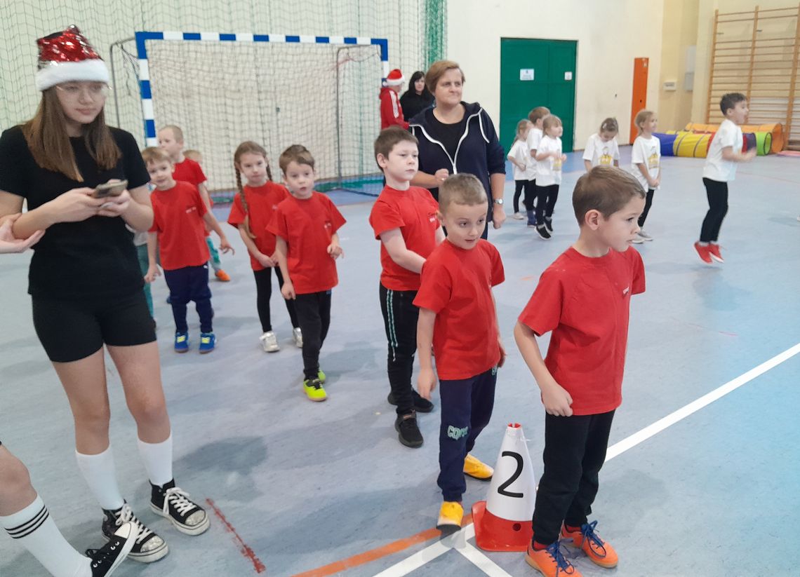 Przedszkolaki rywalizowały w sportowym turnieju w Strzelcach Opolskich