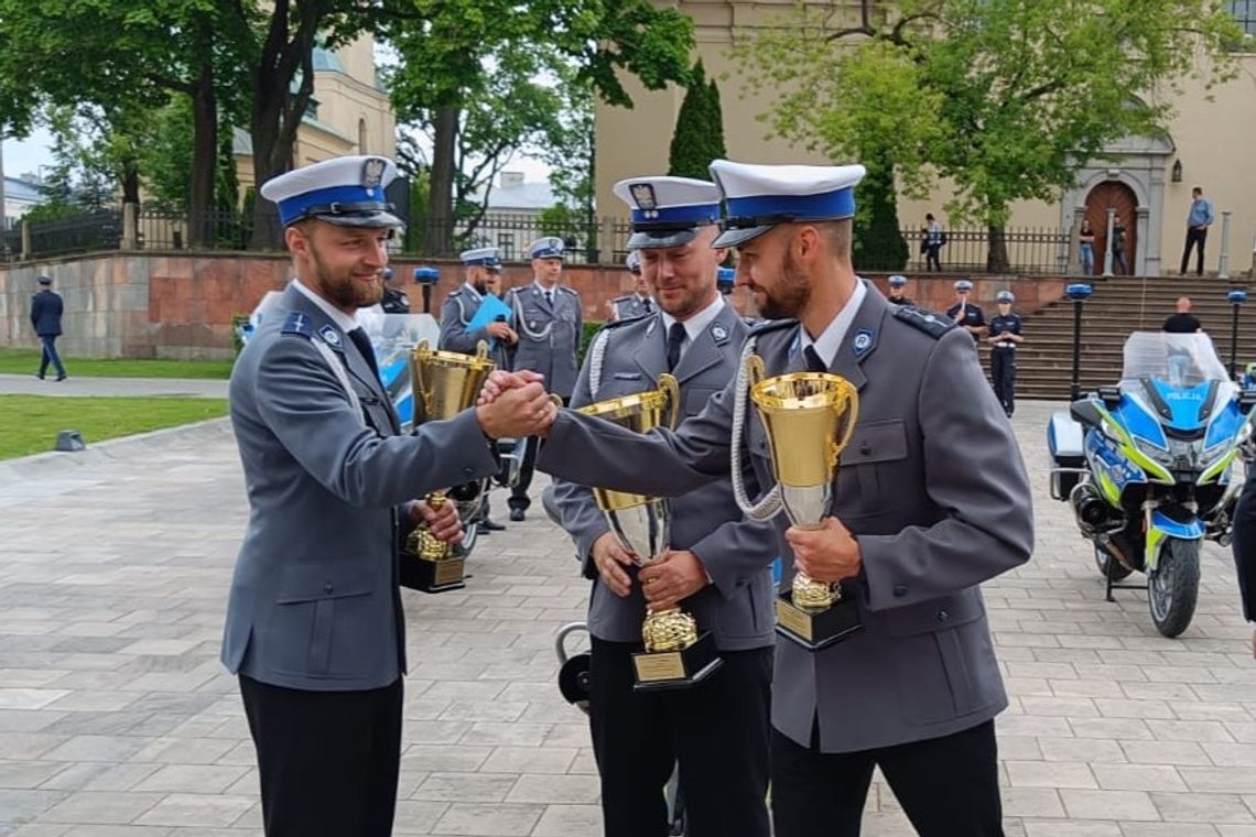 Rafał Janik ze strzeleckiej drogówki w gronie najlepszych policjantów w kraju