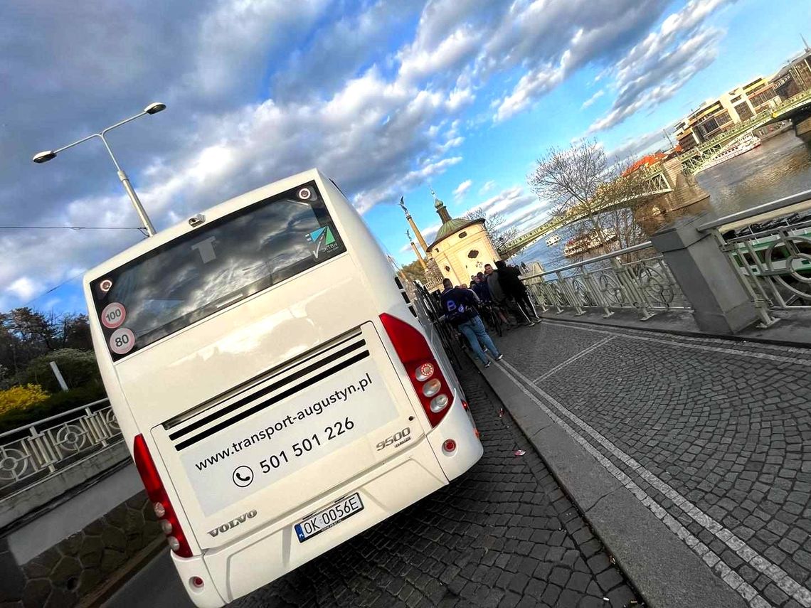 Rozdajemy podwójne zaproszenia o wartości aż 400 zł na wycieczkę do Wiednia, Skalnego Miasta Adrspach lub nad Morskie Oko w Tatrach Rozdajemy podwójne zaproszenia o wartości aż 400 zł na wycieczkę do Wiednia, Skalnego Miasta Adrspach lub nad Morskie Oko w Tatrach