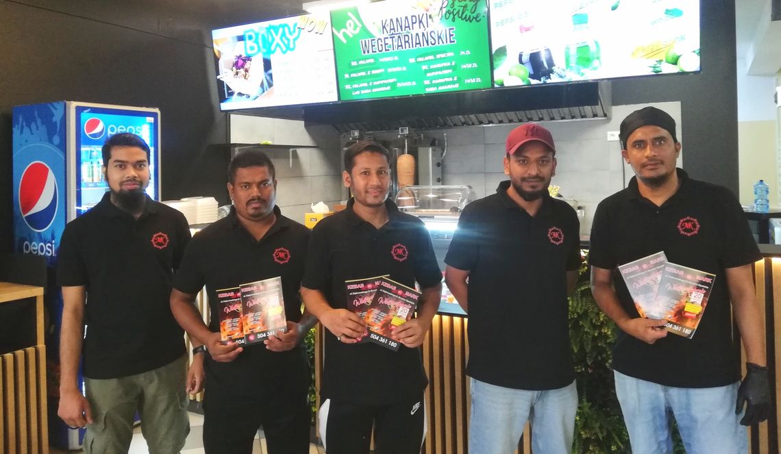 Rozdajemy zaproszenia na kebaba z okazji Mikołajek! Zaprasza Kebab Mark ze Strzelec Opolskich