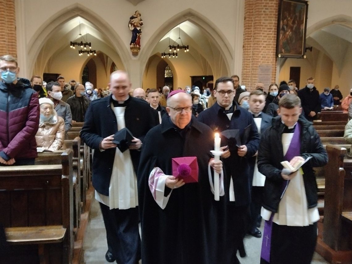 Rozpoczął się Wielki Post. Biskup Czaja: Pojednajcie się z Bogiem, by nie zmarnować zbawienia Rozpoczął się Wielki Post. Biskup Czaja: Pojednajcie się z Bogiem, by nie zmarnować zbawienia