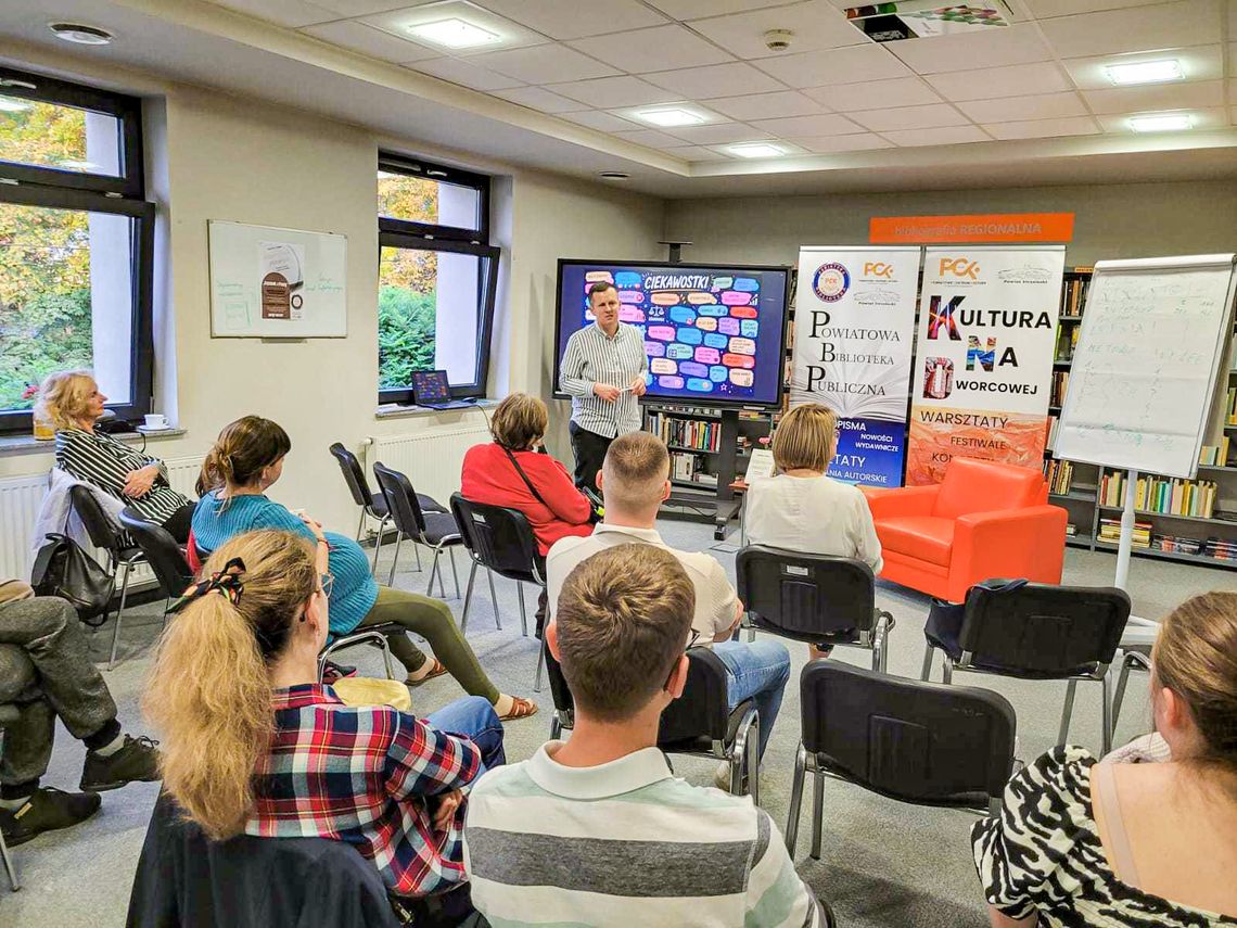 "Czytelnik z pasją". Ruszył nowy cykl w powiatowej bibliotece