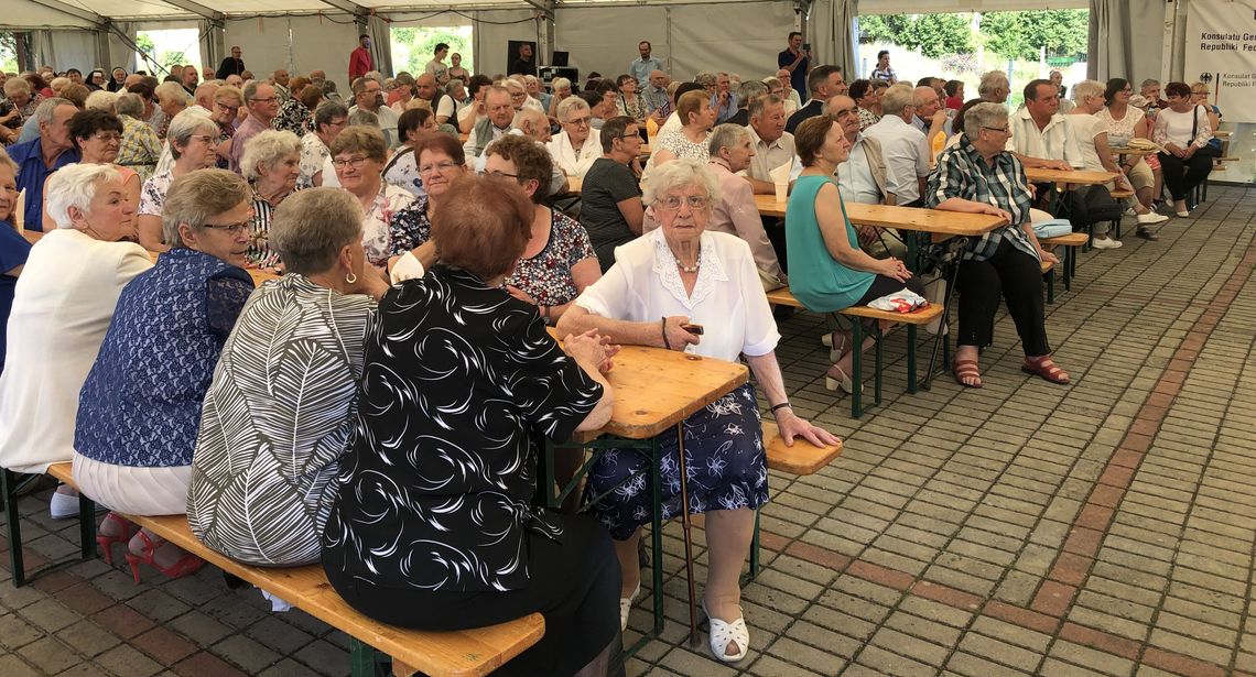Dzień seniora w Lichyni. Na święto zjechało się 250 osób z gminy Leśnica
