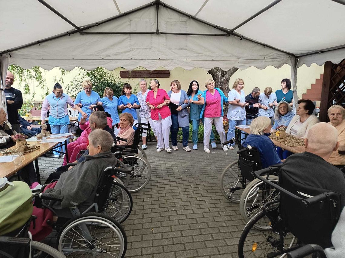 Seniorzy pożegnali lato. Atrakcji nie brakowało