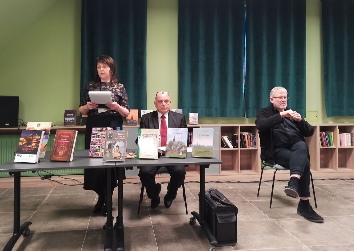 Seniorzy stworzą folder o powiecie strzeleckim. "Pokażemy najciekawsze miejsca" Seniorzy stworzą folder o powiecie strzeleckim. "Pokażemy najciekawsze miejsca"