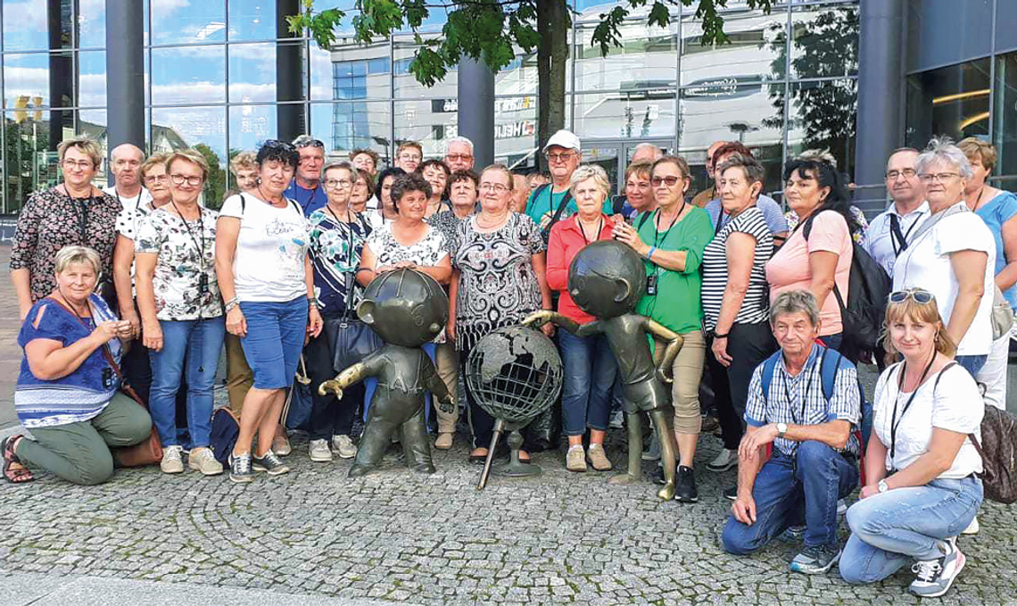 Seniorzy z gminy Jemielnica nie zwalniają tempa i zwiedzają Polskę