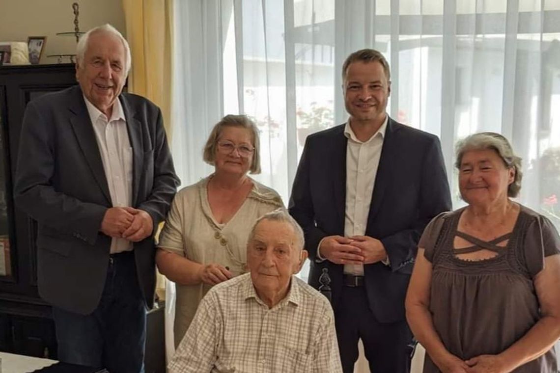 Serdeczności dla mieszkańca Niezdrowic. Jubilat świętował 90. urodziny