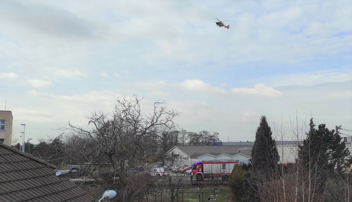 Śmigłowiec lądował przy PSP w Strzelcach Opolskich i ZPO w Błotnicy Strzeleckiej. Znów nie było wolnej karetki Śmigłowiec lądował przy PSP w Strzelcach Opolskich i ZPO w Błotnicy Strzeleckiej. Znów nie było wolnej karetki