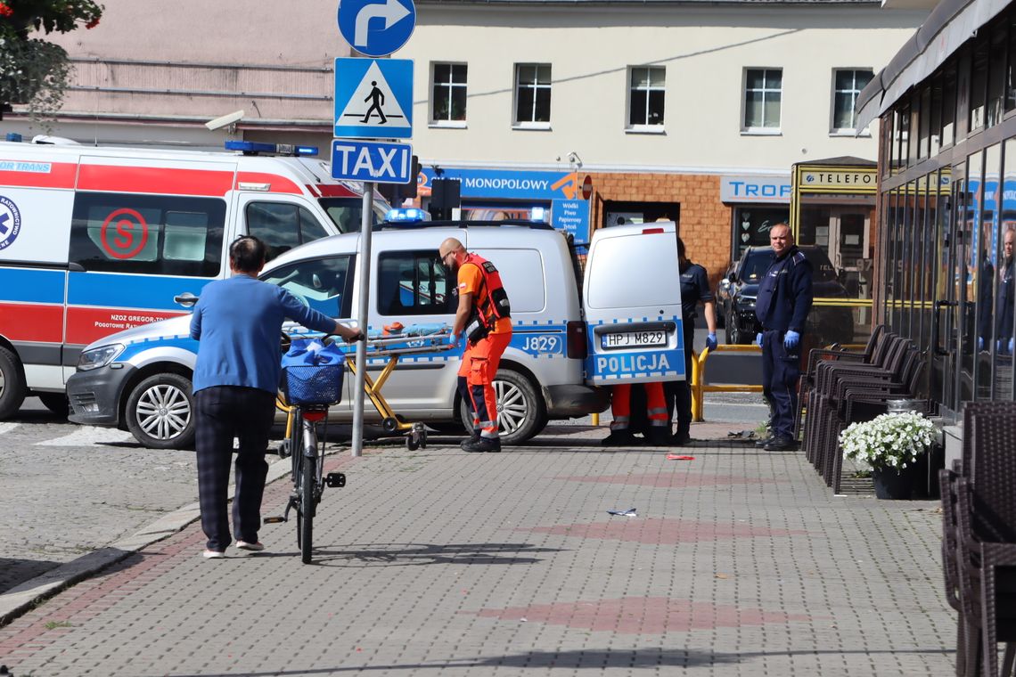 Interwencja w centrum Strzelec Opolskich. Mężczyzna zabrany do szpitala