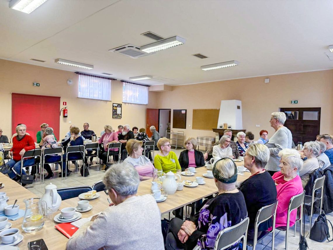 Seniorzy z Kolonowskiego podsumowali 2025 rok. I rozmawiali o bezpieczeństwie