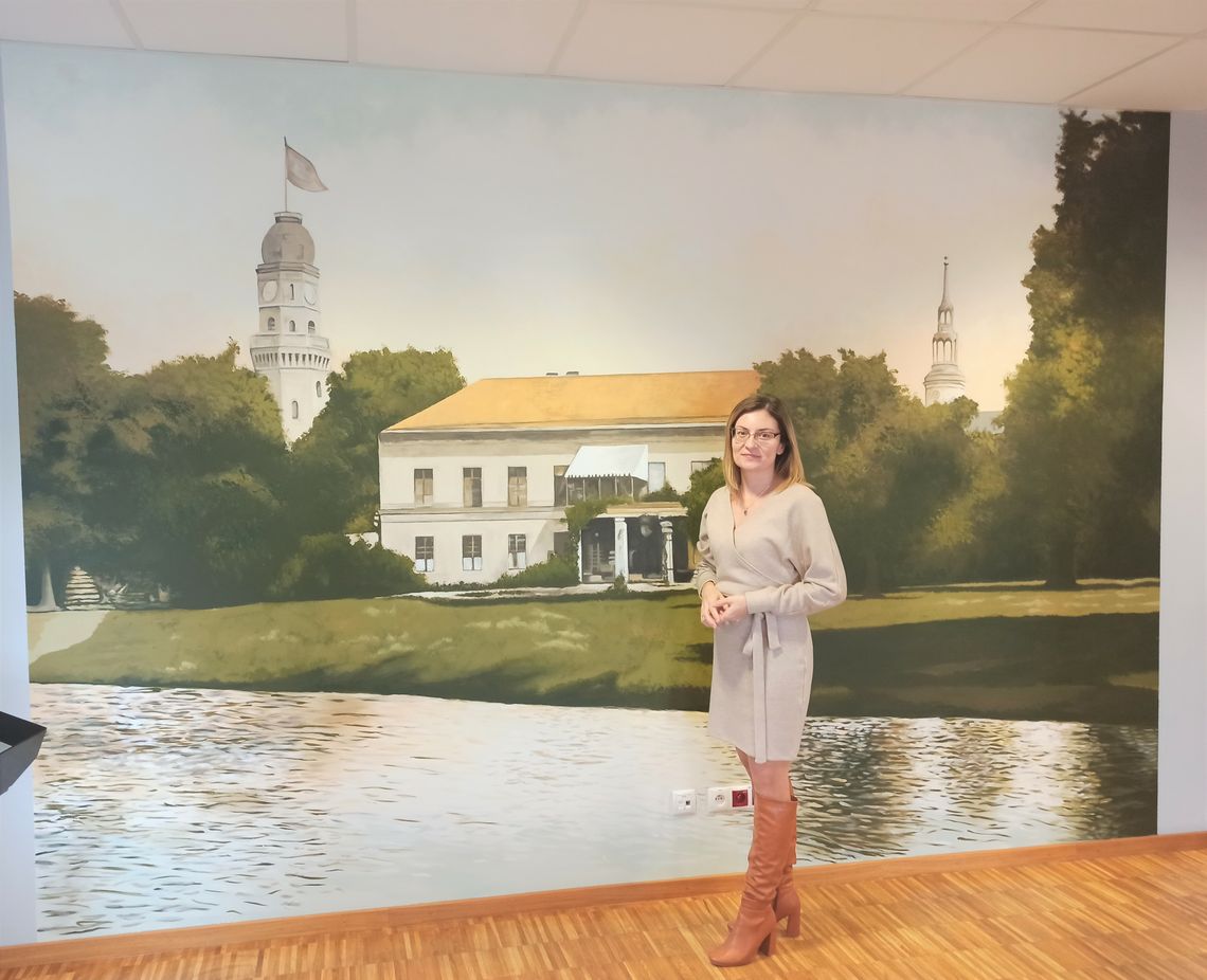 Stare pocztówki i przestrzeń. W Powiatowym Centrum Kultury można obejrzeć dwie wystawy. ZDJĘCIA Stare pocztówki i przestrzeń. W Powiatowym Centrum Kultury można obejrzeć dwie wystawy. ZDJĘCIA