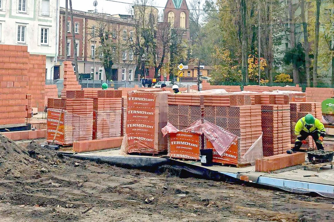 Strzelce Opolskie jak wielki plac budowy. Ale tempo prac nie zawsze cieszy