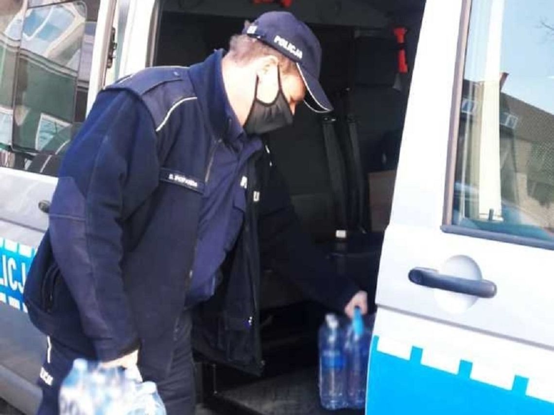 Strzeleccy policjanci zebrali dary dla walczących na Ukrainie