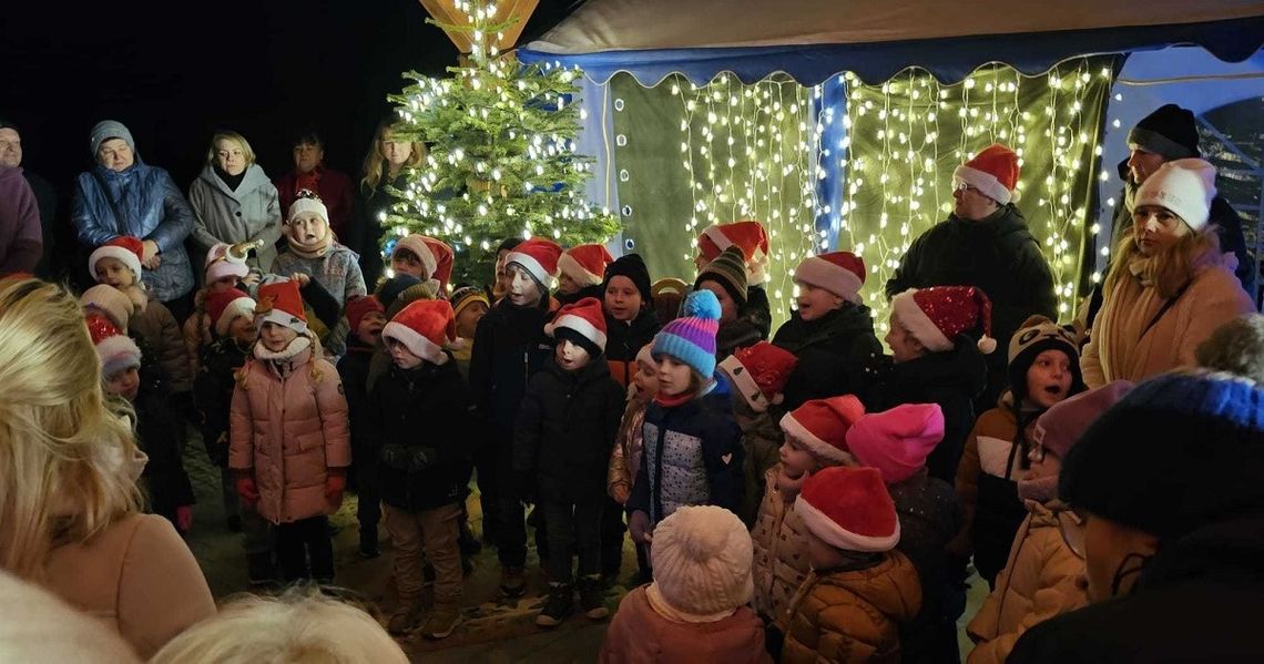 Świątecznie w Izbicku. Mieszkańcy spotkali się na kolejnym już kiermaszu