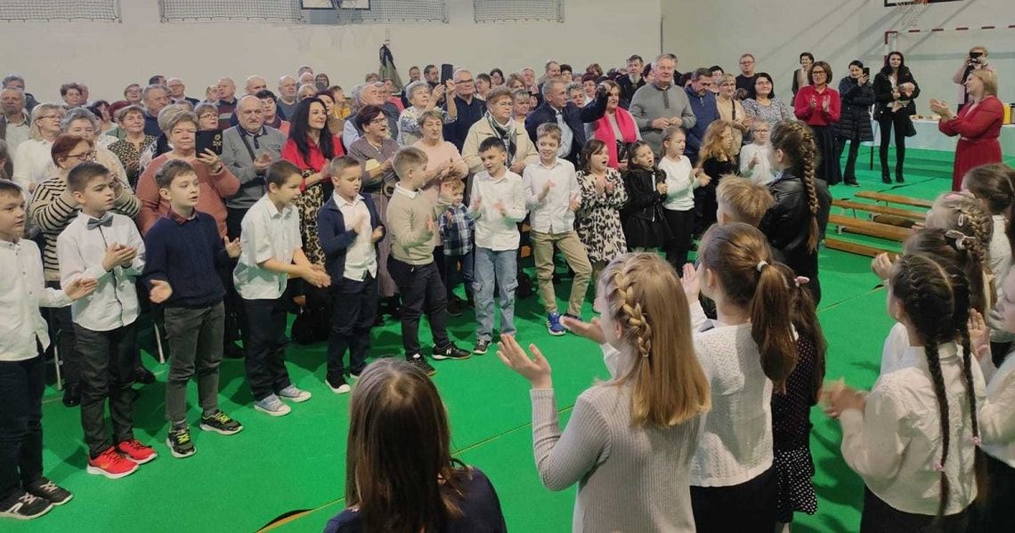 Święto babć i dziadków w gminie Izbicko. Było mnóstwo uśmiechów i radości