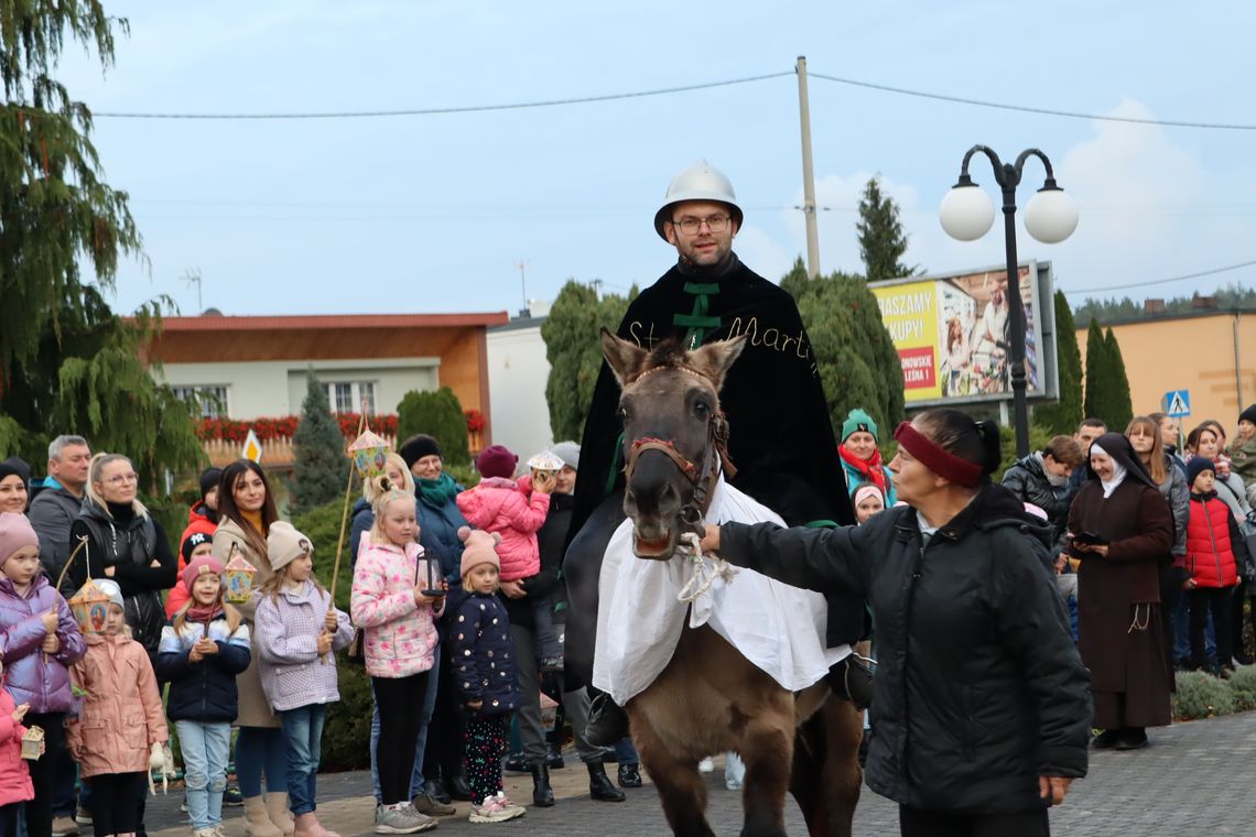 Św. Marcin w gminie Kolonowskie. Były uroczyste pochody i wspólne świętowanie