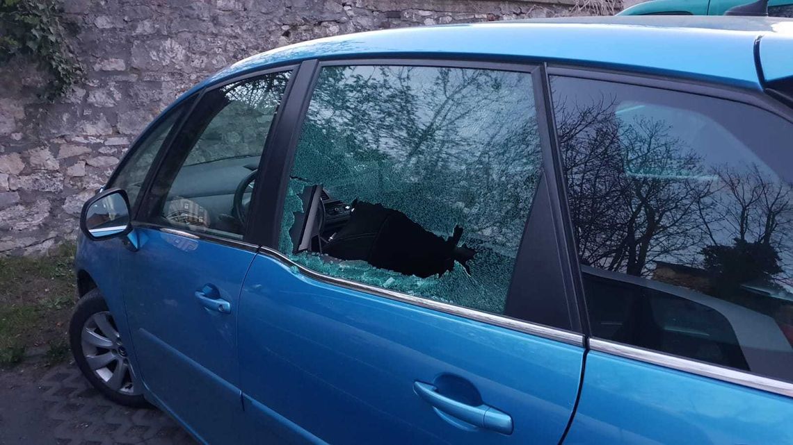 To kobieta strzelała do aut na parkingu w Strzelcach Opolskich. Co jej grozi?