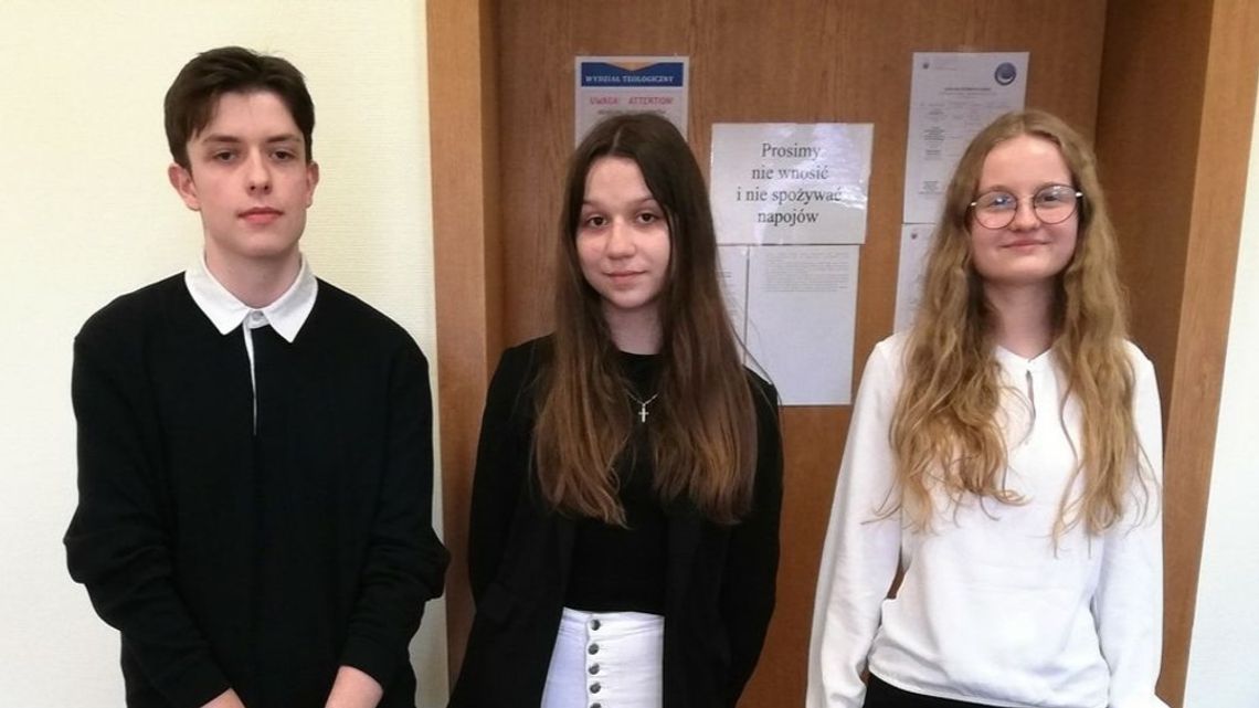 Uczennica ze Strzelec Opolskich wygrała Olimpiadę Teologii Katolickiej Uczennica ze Strzelec Opolskich wygrała Olimpiadę Teologii Katolickiej
