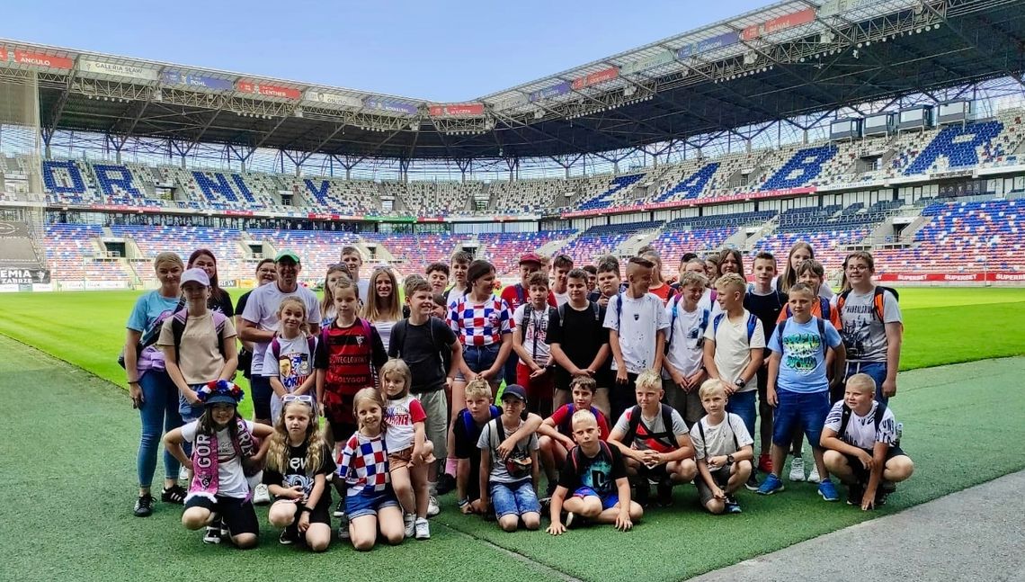 Uczniowie z Olszowej zwiedzili stadion Górnika Zabrze. To była super przygoda