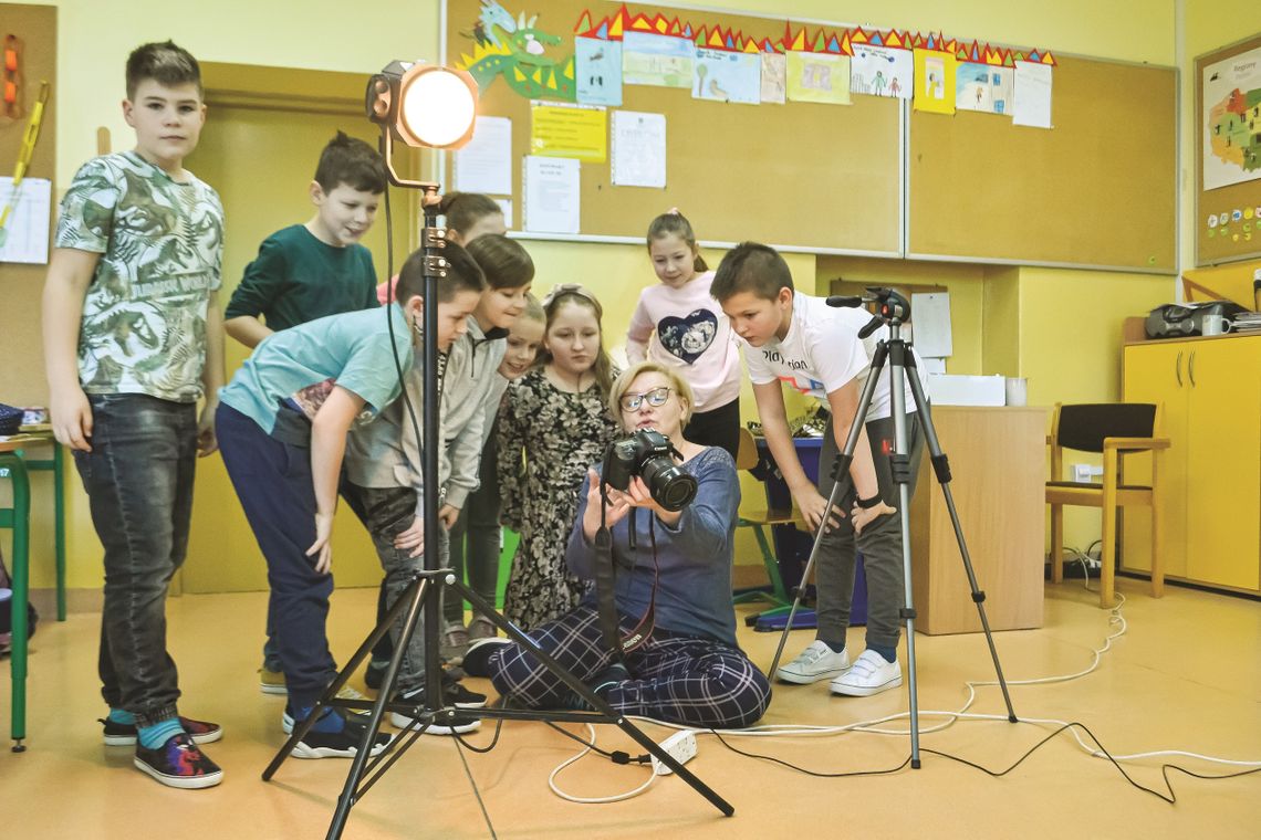 Uczniowie z Zalesia Śląskiego poznali tajniki zawodu fotografa