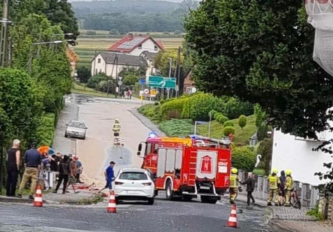 Ulewa nad powiatem strzeleckim. Najwięcej interwencji w gminie Leśnica