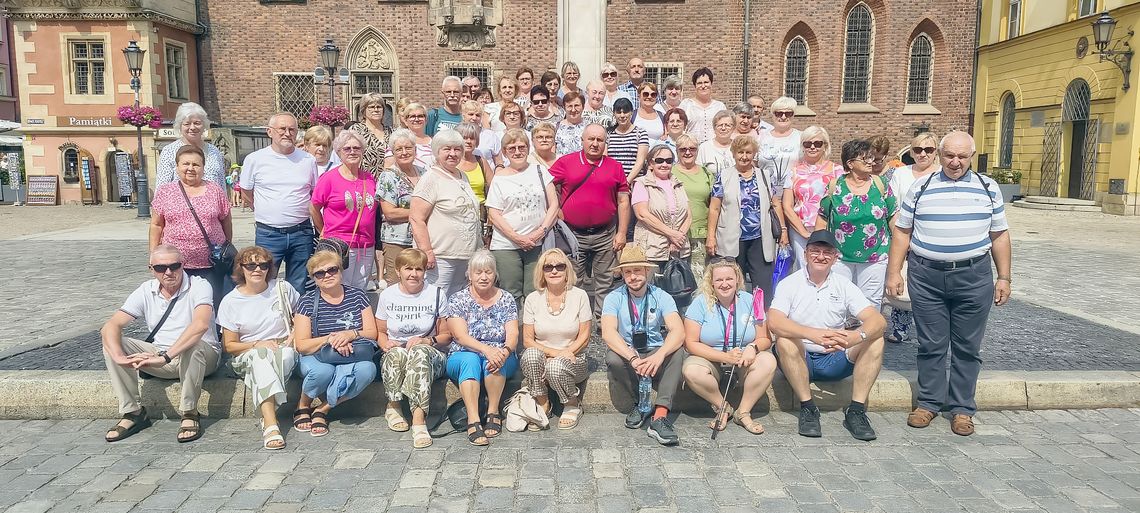 Seniorzy z gminy Ujazd odkrywali uroki Wrocławia Seniorzy z gminy Ujazd odkrywali uroki Wrocławia
