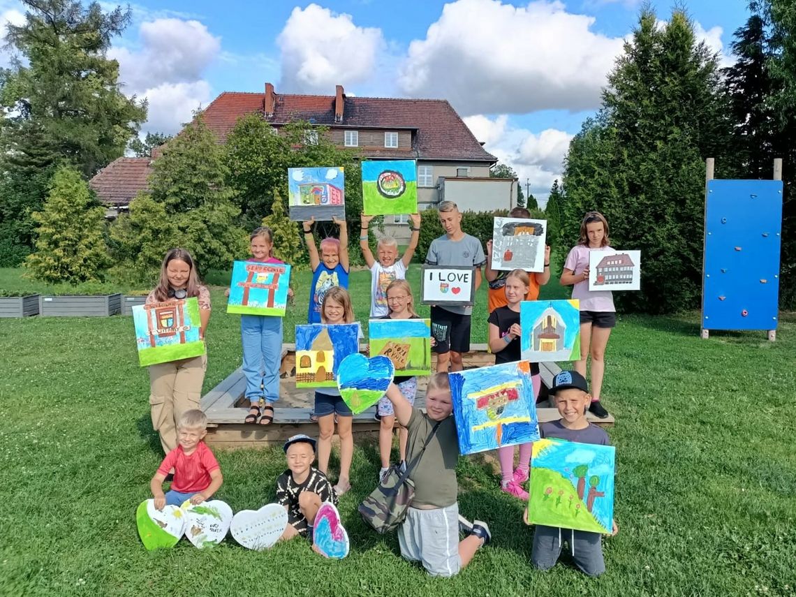 W Rozmierce dzieci spędzają wakacje, poznając lokalną historię i tradycje