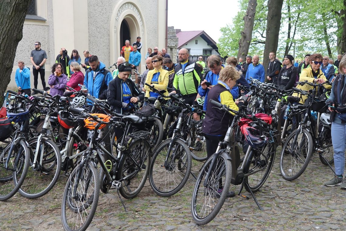 Na Górę św. Anny zjechali pątnicy na rowerach z całego regionu