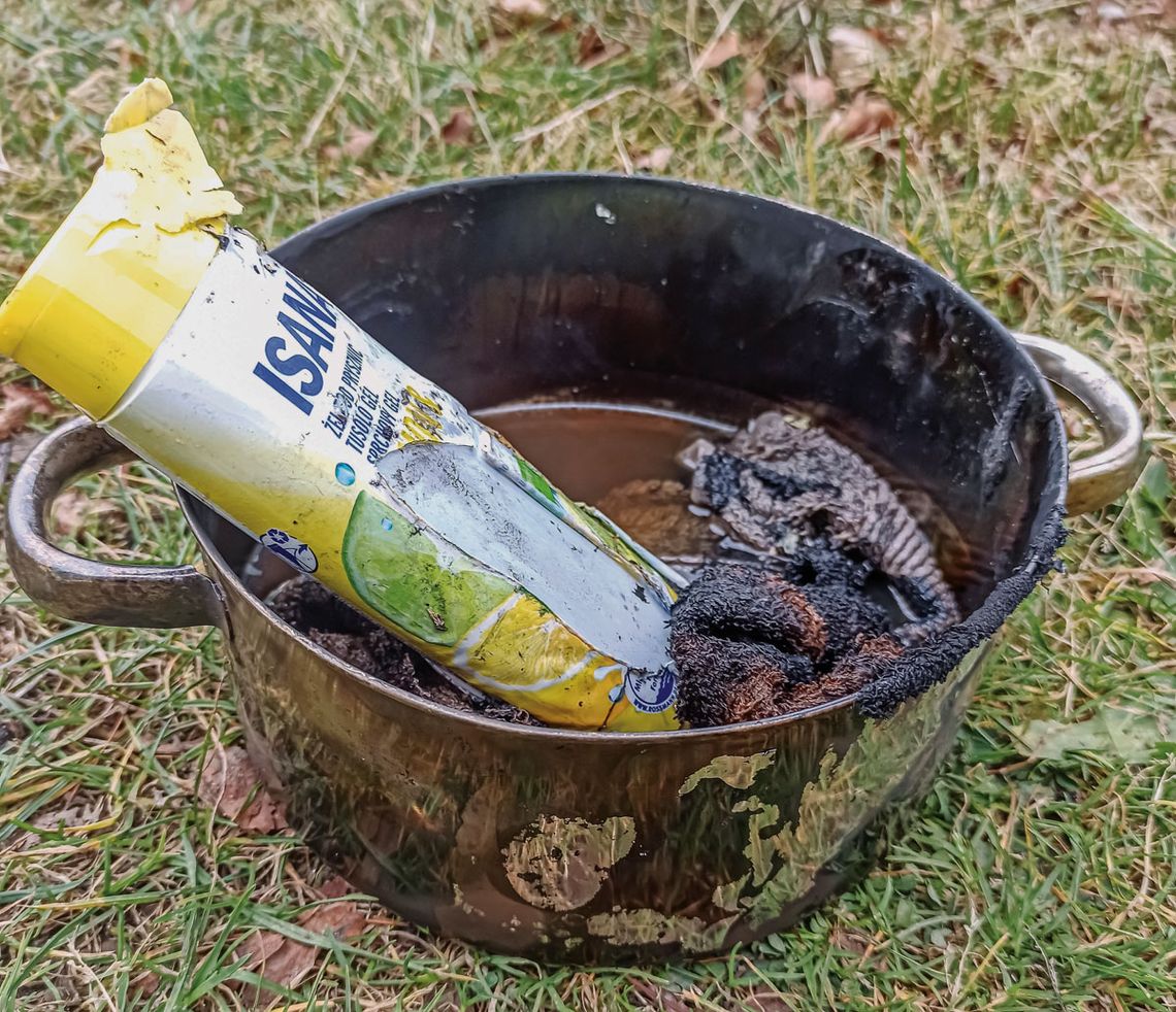 W Strzelcach omal nie doszło do tragedii. Piętnastolatka gasiła olej wodą W Strzelcach omal nie doszło do tragedii. Piętnastolatka gasiła olej wodą