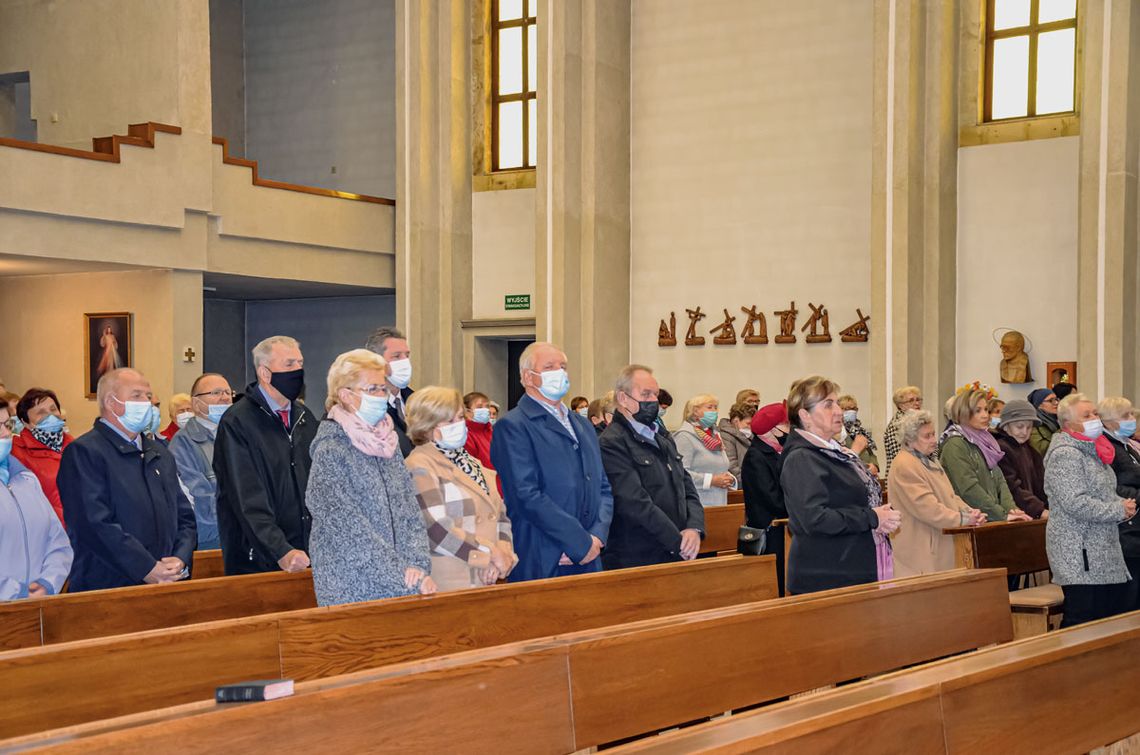 W Zawadzkiem seniorzy wspólnie świętowali w Kinoteatrze