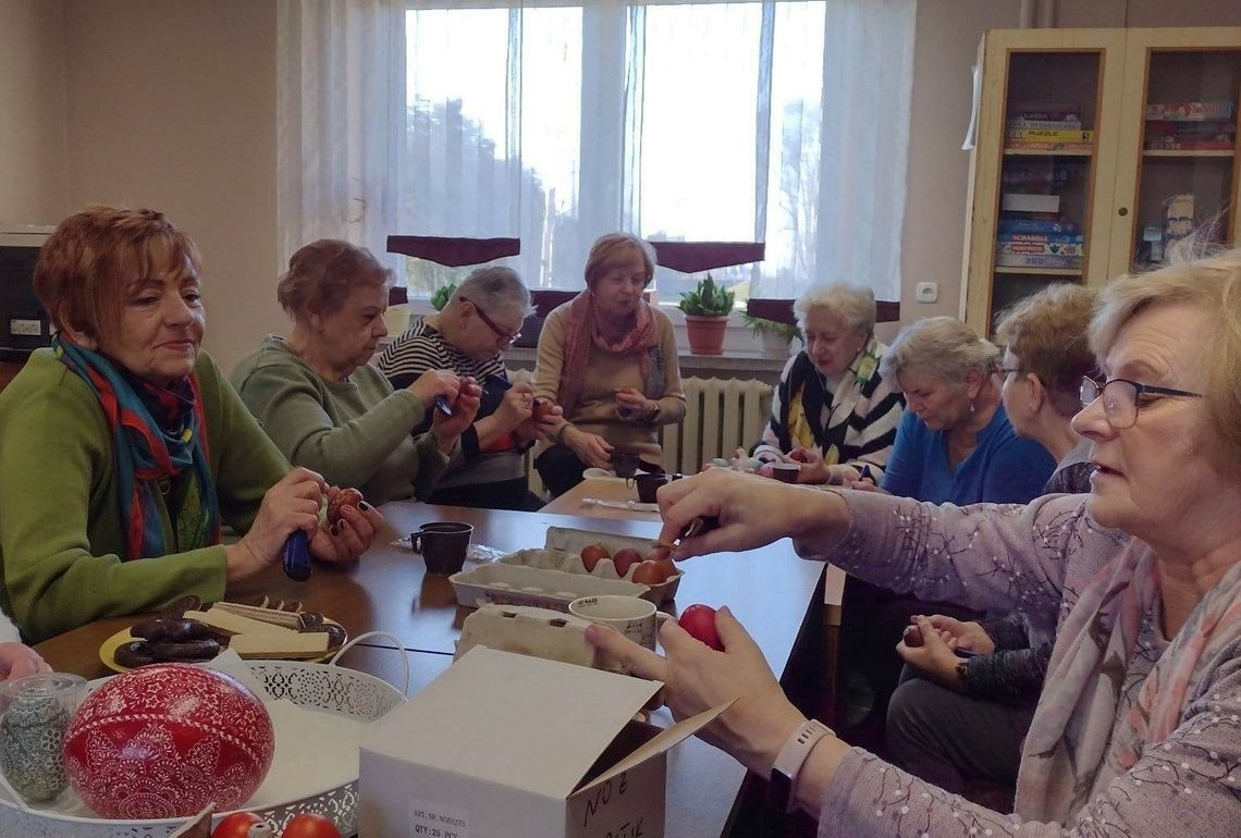 Warsztaty kroszonkarskie w Zawadzkiem. Uczestniczki wiele się nauczyły