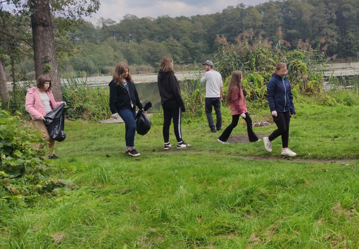 Wielkie porządki w gminie Zawadzkie. Najmłodsi sprzątali świat